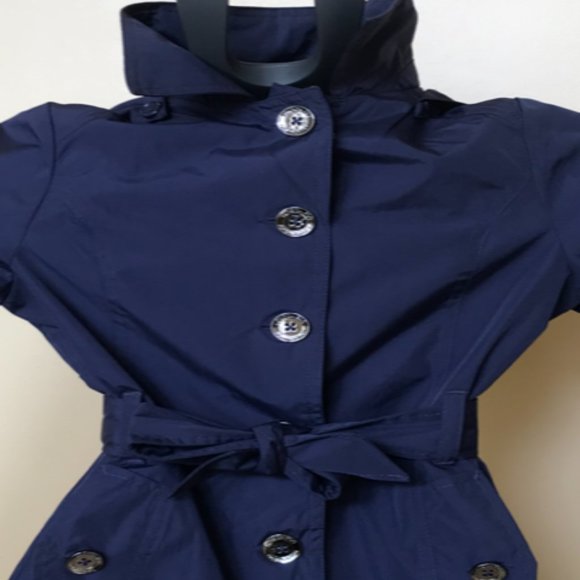 Big Girls Raincoat, Size 10-12 Girls - Picture 7 of 7